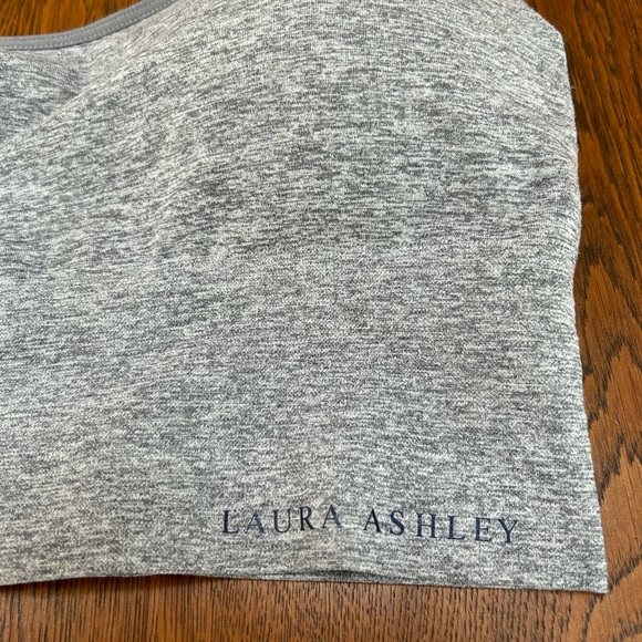 Laura Ashley Gray longline wire free w/removable pads. 1/2” wide stretch straps. - Picture 2 of 3